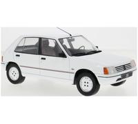 Peugeot 205 1984 Bianca Modello Auto In Scala 1:18 Gruppo MCG18493