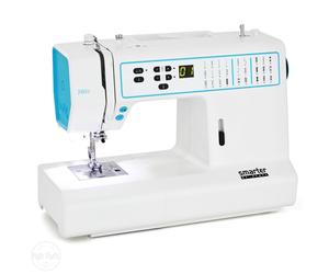 Pfaff Smarter 260 C con piedino tagliacuci OMAGGIO