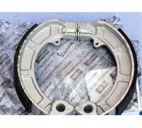 PIAGGIO 647377 COPPIA GANASCE ORIGINALI PER FRENO POSTERIORE VESPA PK 50- PK 125