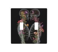 Piastra di copertura a raggi X di due teschi e fiori che si baciano a doppia banda, placca da parete per interruttore decorativo, dimensioni standard - 11,4 x 11,4 cm
