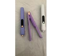 Piastra per Capelli Senza Fili con Batteria Ricaricabile, 3 Temperature, Riscaldamento Rapido, USB, Ceramica e Tormalina, Compatta da Viaggio - colorazione casuale