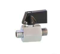 Piccola valvola a sfera in rame con connessioni filettate interne ed esterne, interruttore valvola per un controllo efficiente del flusso di olio, acqua e gas nei sistemi idraulici (DN6)