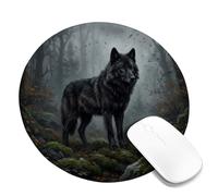 Piccolo tappetino per mouse cinematografico a tema lupo nero e corvo | Atmosfera di foresta Moody, illustrazione della fauna selvatica, tema natura gotica, estetica scura, scena boschiva
