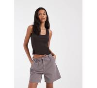 Pieces - Pantaloncini di jeans allacciati in vita a righe marroni e bianche-Marrone M