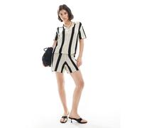 Pieces - Polo squadrata nera e bianca a righe in maglia all'uncinetto in coordinato-Multicolore XXL