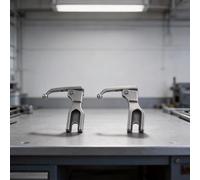 Piedino pressatore per perline in metallo P369 per macchine da cucire standard, supporta perline su abiti formali e progetti di abbigliamento abbelliti (bocca corta)