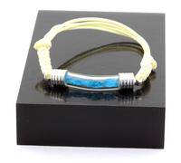 Pietre E Minerali. Bracciale In Apatite Blu Neon Grezzo. Colore Beige.