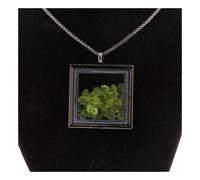 Pietre E Minerali. Collana In Peridoto Grezzo. Modello Quadrato. Colore Nero.
