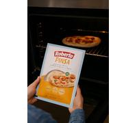 Pinsa Romana con Grano Duro - 10 Basi da 230g - Stesa a Mano, Lievitazione Naturale, Cotta in Forno a Legna - Con Lievito Madre - Pronta da Infornare - Alta Qualità Artigianale