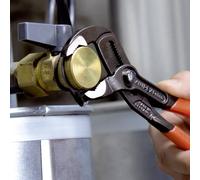 KNIPEX Cobra Pinza regolabile di nuova generazione per tubi e dadi cromata rivestiti in materiale bicomponente, forma affusolata 250 mm, 87 05 250