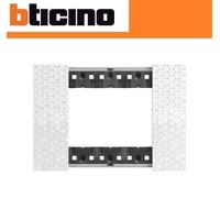 PLACCA 3P PIXEL BTICINO LIVING NOW KA4803MW