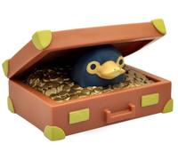 Plastoy Animali fantastici Salvadanaio Chibi Niffleur nella sua valigia - Plastica - 8 cm