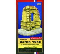 Plus Model 4032 - 1:48 Kit In Resina Berlino 1945
