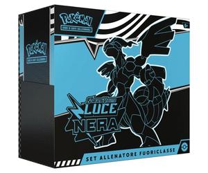 Pokémon PK10037 Set Allenatore Fuoriclasse Luce Nera - Collezione GCC Pokémon Co
