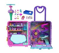Polly pocket pollyville - trolley resort vacanze, playset apribile con 3 località diverse, include 4 bambole, 1 veicolo e 25 accessori, 4+ anni, hkv43
