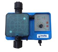 Pompa dosatrice elettromagnetica analogica a dosaggio costante con portata regolabile per dosaggio liquidi modello ME1-CA - 10 l/h @ 4 bar 230 Vac, testata PP con tenute viton