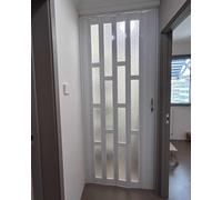 Porta a fisarmonica retrattile per uso interno, porta pieghevole in PVC bianco con vetro acrilico smerigliato, divisorio scorrevole per la privacy, per corridoi (96,5 x 203 cm)