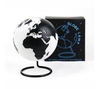 Porta il mondo intero sul tuo comodino con la lampada a globo illuminata Gift Re