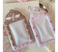 Portacarte in PVC rosa e marrone da 3 pollici, piccolo, originale e versatile, con note musicali, ali e fragola, portacarte per studenti del campus, portacarte per pasti, ciondolo espositivo, portacar