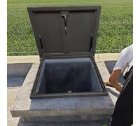 Portello di accesso a tetto piatto isolato con apertura verticale ermetica per una facile manutenzione in soffitte, cantine, ville fabbriche - & soluzione efficiente dal punto di vista energetico