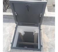 Portello di accesso al tetto, acciaio zincato verniciato a polvere, resistente alle intemperie con puntoni a gas e maniglia per un'uscita sicura della soffitta