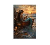 Poster con sirena che legge sull'oceano con barca a vela al tramonto | Scala turchese, pinne fluenti, vasca da bagno color rame, riflessi dorati, fantasia letteraria per un angolo di lettura