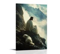 Poster decorativo da appendere in stile contemporaneo, in cima a una montagna, Gesù guarda tra le nuvole mentre l'agnello si arriccia ai piedi e i lupi svaniscono nella nebbia. Poster artistico