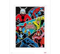 Poster Marvel con cornice (Energized Heroes with White Border Design), cornice 30 x 40 cm, regalo Marvel per uomini, regali Marvel per donne e regali Marvel per ragazzi e ragazze, prodotto ufficiale