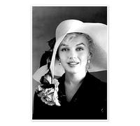 Posterlounge Marilyn Monroe con cappello bianco Poster di Celebrity Collection 70 x 100 cm Nero e Bianco Quadri Decorazione per pareti