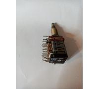 Potenziometro Per Autoradio 100K + 2X100K + 2X47K ohm con Interruttore NOS