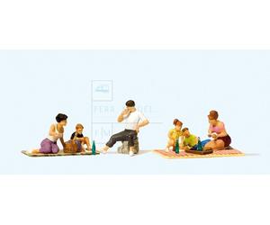 Preiser 10617 - Personaggi che fanno un picnic Scala H0 1:87