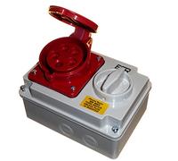 Presa con interruttore interlock da 32 A, 415 V, 5 pin, 3P+N+E, trifase, colore rosso