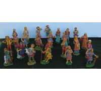 presepe di natale PASTORI - statua di plastica 10 cm colori tenui - 24 pezzi - 1