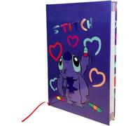 PRESTIGE & DELUXE Agenda compatibile con diario scuola Lilo e Stitch Bacio Kiss 2025-2026 F.to Standard 20x15 cm per bambine + portachiave pailettes, matita e penna multicolore