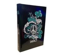 PRESTIGE & DELUXE Agenda compatibile con diario Smemoranda Peace e Chill Edizione Speciale 16 mesi 2025-2026 F.to Standard 13x17 cm + portachiave fischietto e penna multicolore