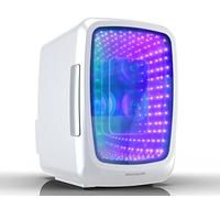 Proaustin Mini frigorifero per bevande, 6 lattine, 4 litri, con grande porta trasparente e luci a LED, perfetto per esperienza di gioco, casa, ufficio o auto. Caricatore da 12 V (invisibile)