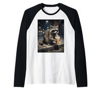 Procione Fresco Che beve Una Scena Notturna di caffè Freddo Maglia con Maniche Raglan