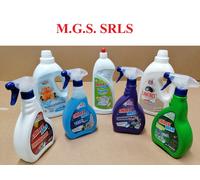 Prodotti pulizia Casa Detersivo Sgrassatore Vetri Piatti Ammorbidente e Bagno