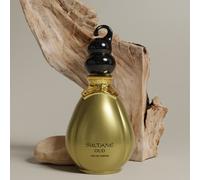 Profumo Famiglia olfattiva: Floreale Legnosa AmbrataNote di testa: Rosa, Zafferano, GeranioNote di cuore: Patchouli, Lampone, OudNote di fondo: Legni secchi, Muschio, SandaloSultane Oud, potente e del