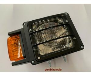 Proiettore asimmetrico sinistro con freccia anterolaterale 235x143 mm. Interasse