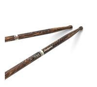 ProMark Bacchette Batteria - Tim Fairbanks Drum Sticks - FireGrain - Nessuna vibrazione in eccesso - Finitura laccata, Punta rotonda grande, Legno di hickory - 1 Coppia
