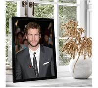 PUCHENGP Poster Liam Hemsworth Attore Star Del Cinema Poster Stampa Su Tela Foto Ritratto Immagini Decorazione Da Parete 50 * 70 Senza Cornice
