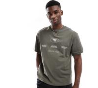 Pull&Bear - T-shirt kaki con grafica sul retro-Grigio S