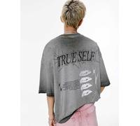 Pull&Bear - T-shirt nera slavata con stampa "True Self"-Nero L