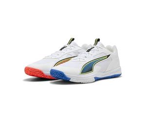 PUMA Accelerate PRO 4 Game ON, Scarpe da Corte Unisex, per Interni, Colore: Bianco/Rosso Acceso-Blu Ultra Blu, Taglia 44, Puma Bianco Rosso Brillante Ultra Blu, 46 EU