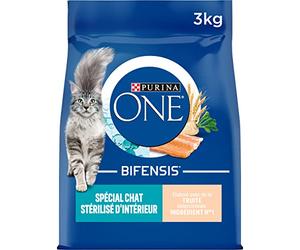 PURINA ONE | BIFENSIS | Speciale gatto sterilizzato per interni | Crocchette | Aiuta a controllare il peso, mantenere un sistema urinario sano, rimuove i peli dello stomaco | Trota | Borsa |