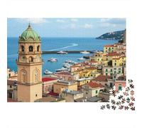 Puzzle da 1000 pezzi con vista sulla città costiera, torre della chiesa costiera e vista sul porto. Gioco educativo per adulti, decorazione per la casa, Dimensioni: 52x38 cm.
