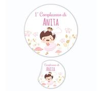 PV Grafik® 100 Tag Adesivi Personalizzati con nome e data, Etichette Adesive per Battesimo e Nascita personalizzati con nome e data Scegli la tua Misura e Personalizza (Modello 49)