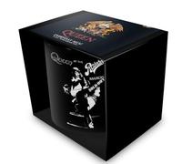 Pyramid International Queen (Rainbow) Black Pod Mug - Tazza da caffè in ceramica da 315 ml - Taglia unica