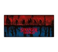 Pyramid International - Tappetino da scrivania XL Stranger Things (Scene), prodotto ufficiale Netflix, 81 cm x 36 cm, tappetino da gioco e ufficio con design Hawkins